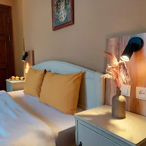 2* Hotel Madera